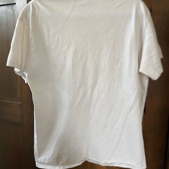 Levi's Classic Red Logo Tee - Picture 3 of 5